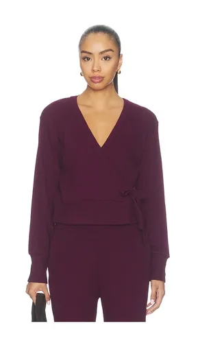 Rest Day Waffle Wrap Pullover in Burgundy. - size XS (also in S, M, L) - Beyond Yoga - Modalova