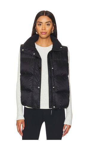 Big Cozy Puffer Vest in . - size M (also in S, XS) - Beyond Yoga - Modalova