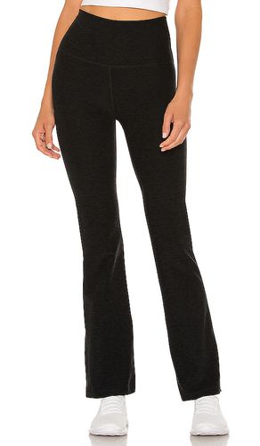 High Waisted Practice Pant in Charcoal. - size L (also in M, S, XL, XS) - Beyond Yoga - Modalova