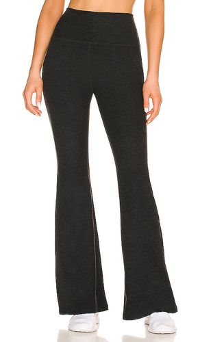 Spacedye All Day Flare High Waisted Pant in Black. - size M (also in L, S, XS) - Beyond Yoga - Modalova