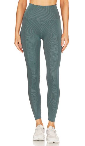 Dimensions midi legging en color verde oscuro talla XL en - Dark Green. Talla XL (también en XS) - Beyond Yoga - Modalova