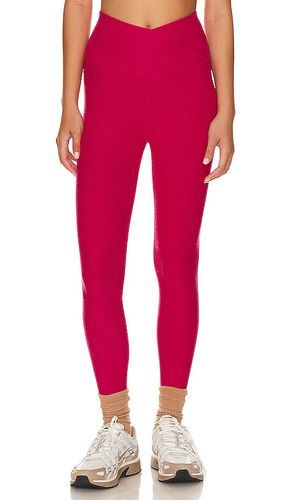 At Your Leisure Legging in . Size S, XS - Beyond Yoga - Modalova