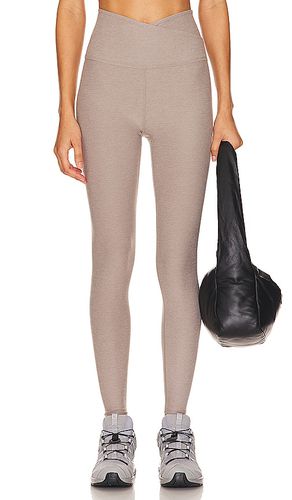 Spacedye At Your Leisure Midi Legging in Taupe. - size L (also in M, S, XL, XS) - Beyond Yoga - Modalova