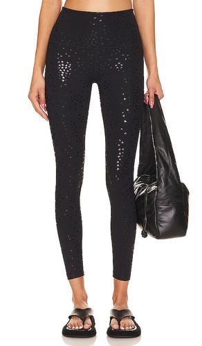 High Waisted Midi Legging in Black. - size M (also in XL) - Beyond Yoga - Modalova