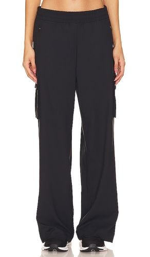 City Chic Cargo Pant in . - size S (also in XL) - Beyond Yoga - Modalova