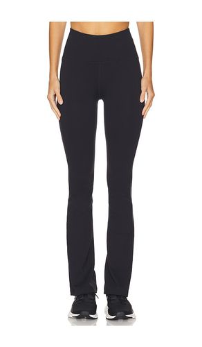 Powerbeyond Strive Pant in . Size M, S, XL, XS - Beyond Yoga - Modalova