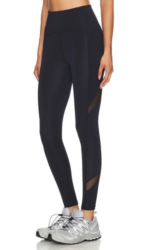 Leggins midi bootcamp powerbeyond en color talla L en - Black. Talla L (también en M, S, XL, XS) - Beyond Yoga - Modalova