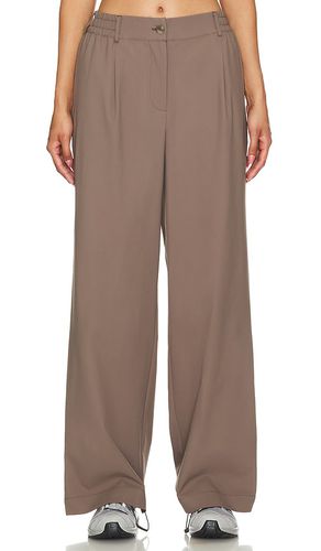 Status Trousers in Brown. - size L (also in M, S, XL) - Beyond Yoga - Modalova