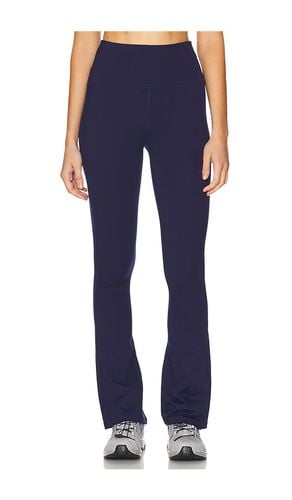 Power Beyond Strive High Waisted Pant in . Size M, S, XL, XS - Beyond Yoga - Modalova