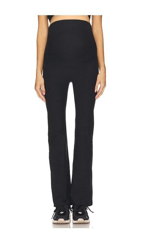 Spacedye Practice Maternity Pant in . Size M. Also in S, XL - Beyond Yoga - Modalova