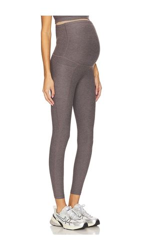 Spacedye Love The Bump Maternity Pocket Midi Legging in Grey. - size L (also in XL, XS) - Beyond Yoga - Modalova