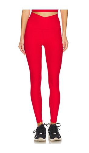 Spacedye at your leisure high waisted midi legging en color rojo talla L en - Red. Talla L (también en M) - Beyond Yoga - Modalova