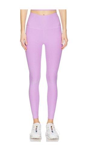 Spacedye Caught in The Midi High Waisted Legging in . Taglia M, S, XL, XS - Beyond Yoga - Modalova