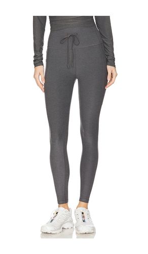 Spacedye The Go Pocket Midi Legging in Grey. - size XL (also in XS) - Beyond Yoga - Modalova
