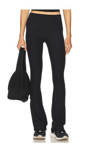 Spacedye Foldover Bootcut Pant in Black. - size S (also in XL, XS) - Beyond Yoga - Modalova