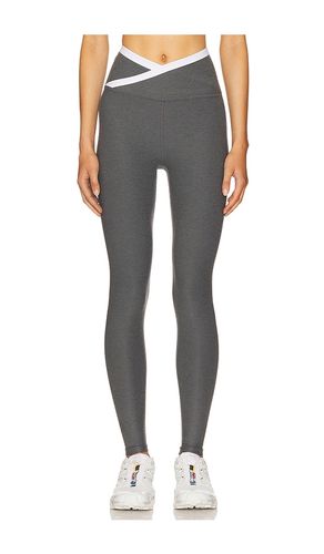 Spacedye Outlines High Waisted Midi Legging in Grey. - size L (also in M, XL) - Beyond Yoga - Modalova