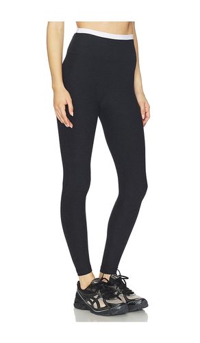 Spacedye Layered High Waisted Midi Legging in Black. - size L (also in M, XL) - Beyond Yoga - Modalova
