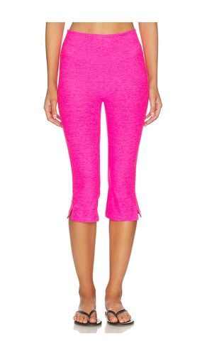 Spacedye Midi Rise Slit Pedal Pusher Pants in . Taglia M. Also in S - Beyond Yoga - Modalova