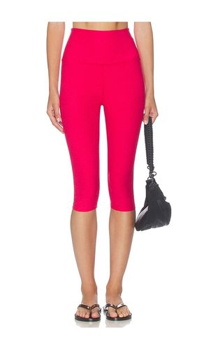 High waisted pedal pusher legging in color red size S (also in M, L) - Beyond Yoga - Modalova