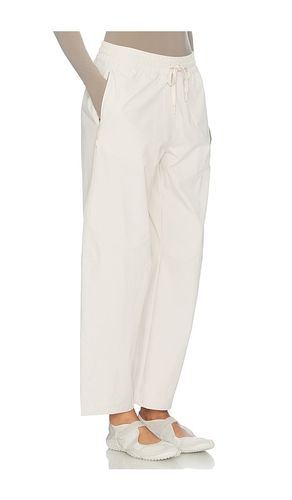Peak Barrel Leg Pant in . Taglia L. Also in M, S, XS - Beyond Yoga - Modalova