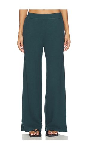 Rest Day Waffle Wide Leg Pant in Green. - size L (also in M, S, XS) - Beyond Yoga - Modalova