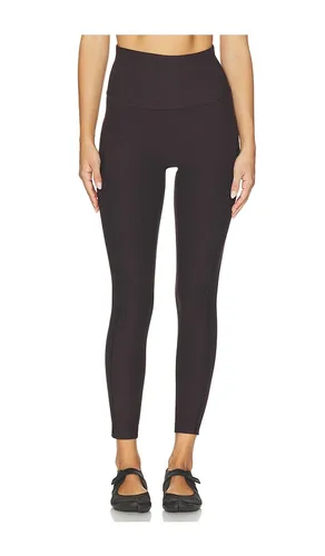 Spacedye Dynamic High Waisted Legging in Chocolate. - size M (also in S, XS) - Beyond Yoga - Modalova