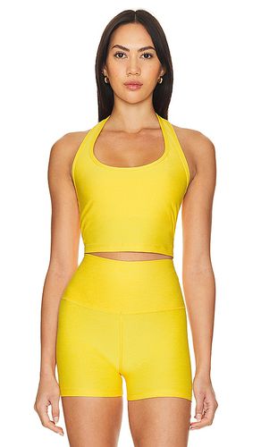 Spacedye Well Rounded Cropped Halter in Yellow. - size L (also in M, S) - Beyond Yoga - Modalova