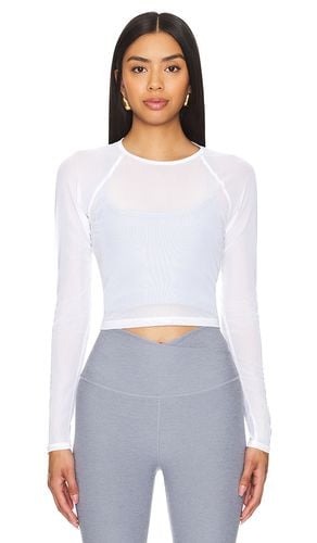 Show Off Cropped Top in . Size S, XL - Beyond Yoga - Modalova