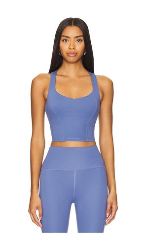 Powerbeyond Intensity Racer Cropped Tank Top in Blue. - size L (also in M, S, XS) - Beyond Yoga - Modalova