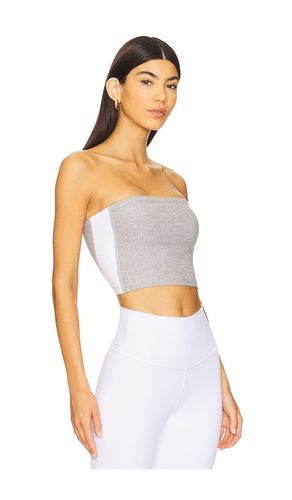 Space Dye Strapless Stripe Top in Grey. - size L (also in M, XL, XS) - Beyond Yoga - Modalova