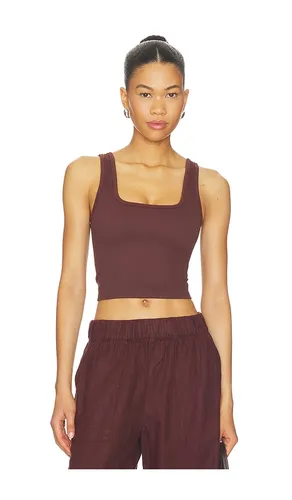 Seamless Cropped Tank Top in Brown. - size S (also in XL) - Beyond Yoga - Modalova