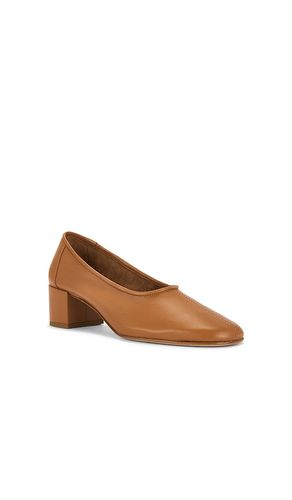 Prudence 45 Pump in . Size 37. Also in 39 - BY FAR - Modalova