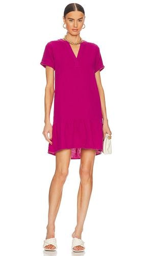 Split Neck Ruffle Hem Mini Dress in Fuchsia. - size M (also in S, XS) - Bobi - Modalova