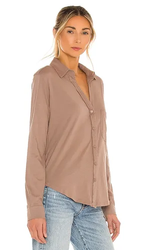 Light Weight Jersey Button Up in Brown. - size M (also in S, XL, XS) - Bobi - Modalova