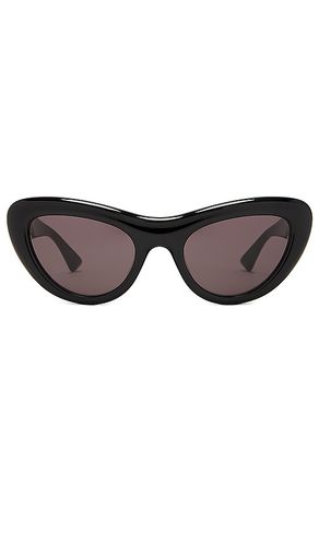 Curvy Cat Eye Sunglasses in - Bottega Veneta - Modalova