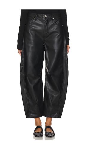 Barrel Leg Faux Leather Pant in . - size 24 (also in 25) - BLANKNYC - Modalova