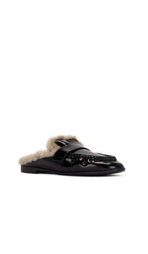 Theo Mule Loafer in Black. - size 35 (also in 36, 37, 38, 39, 40) - BLACK SUEDE STUDIO - Modalova