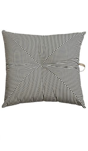 Floor Pillow in Navy - business & pleasure co. - Modalova