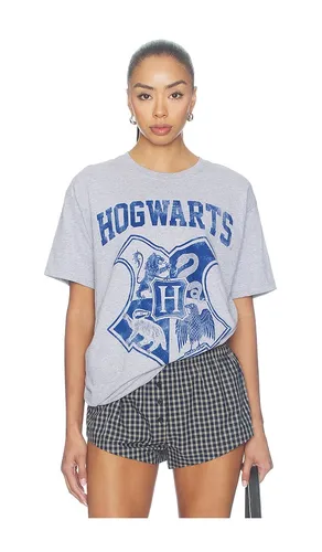 Hogwarts Tee in . Taglia L. Also in M, S, XL/1X - BIOWORLD - Modalova