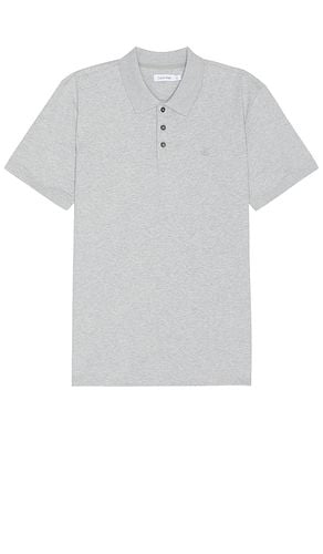 Smooth Classic Solid Polo in Grey. - size L (also in M) - Calvin Klein - Modalova