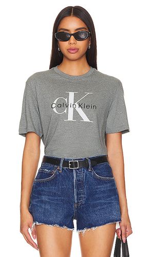 Camiseta en color gris talla L en - Grey. Talla L (también en M, XL/1X) - Calvin Klein - Modalova