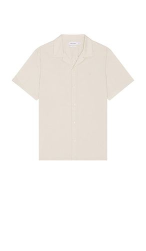 Camp Shirt in Nude. - size L (also in M, S, XL/1X) - Calvin Klein - Modalova