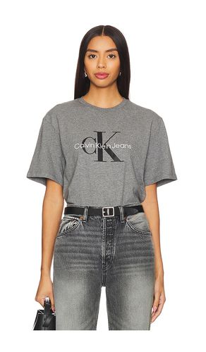 Short Sleeve Hero Monologo Tee in Grey. - size L (also in M, S, XL/1X) - Calvin Klein - Modalova