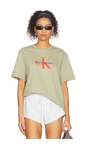 Monologo Tee in Sage. - size L (also in M, S, XL/1X) - Calvin Klein - Modalova