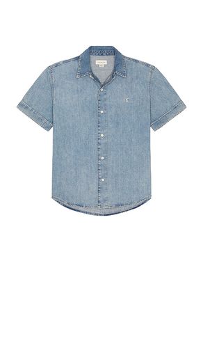 Light Denim Shirt in Blue. - size L (also in M, S, XL/1X) - Calvin Klein - Modalova