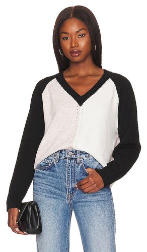 Myla V-neck Raglan Sweater in White,Black. - size XL (also in XS) - Central Park West - Modalova