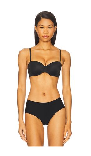 Lightly Lined Strapless Bra in . - size 32A (also in 32D, 34A, 34B, 34C, 34D, 36A, 36B, 36C, 36D) - Calvin Klein Underwear - Modalova