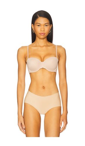 Lightly Lined Strapless Bra in Nude. - size 32B (also in 34B) - Calvin Klein Underwear - Modalova
