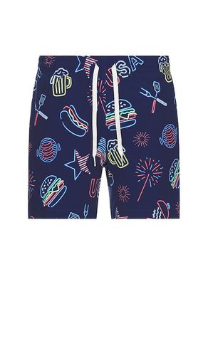 The Patriotic Lights 5.5 Swim Short in Blue. - size M (also in XXL/2X) - Chubbies - Modalova