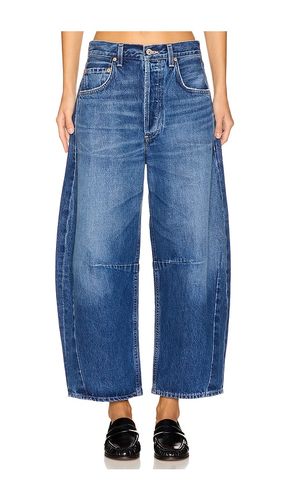 Petite Horseshoe Jean in Denim-Medium. - size 24P (also in 25P, 26P, 27P, 29P, 31P) - Citizens of Humanity - Modalova